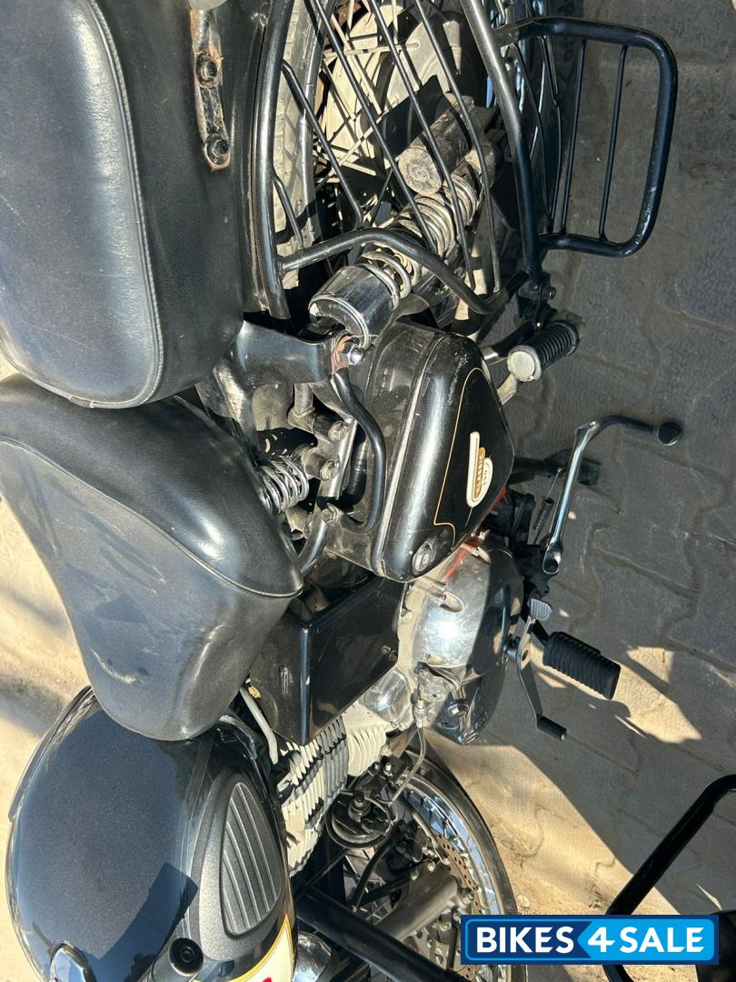 Black Royal Enfield Classic 350