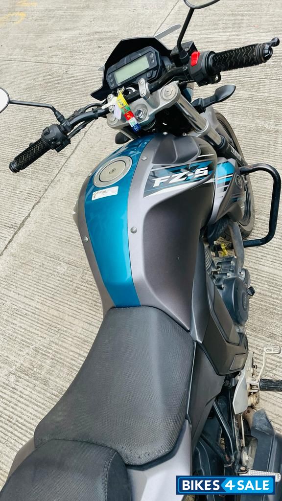 Yamaha FZ FI V2