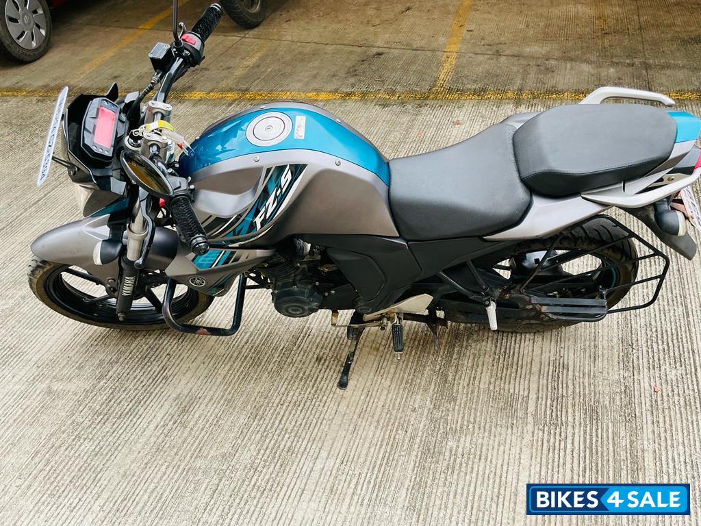 Yamaha FZ FI V2