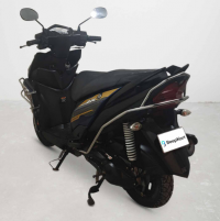 Yamaha Cygnus Ray ZR