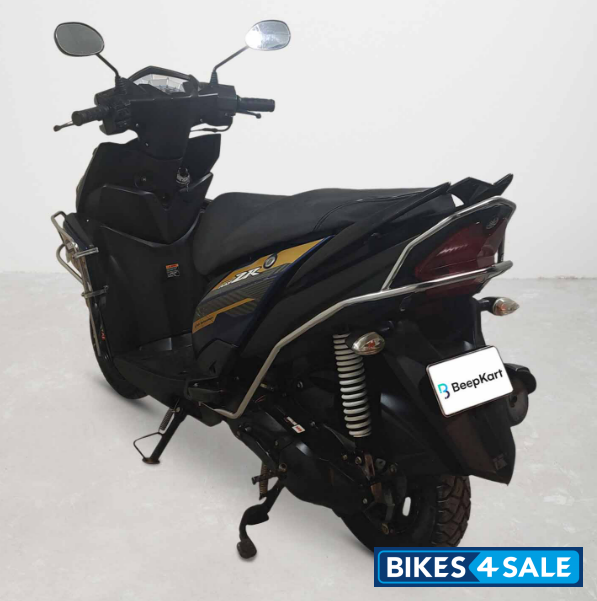 Yamaha Cygnus Ray ZR