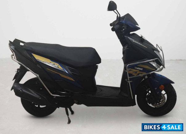 Yamaha Cygnus Ray ZR