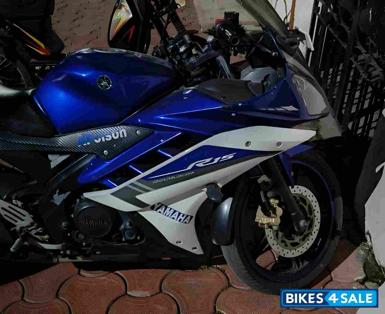 Yamaha YZF R15 V2