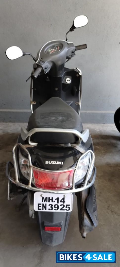 Black And Gray Suzuki Swish