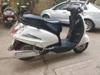 White Suzuki Access 125