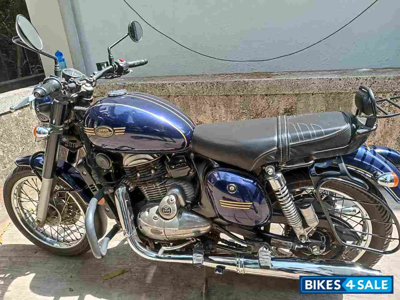 Nebula Blue Jawa forty two BS6