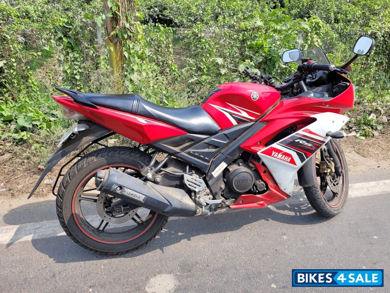 Vivid Red Cocktail Yamaha YZF R15 S