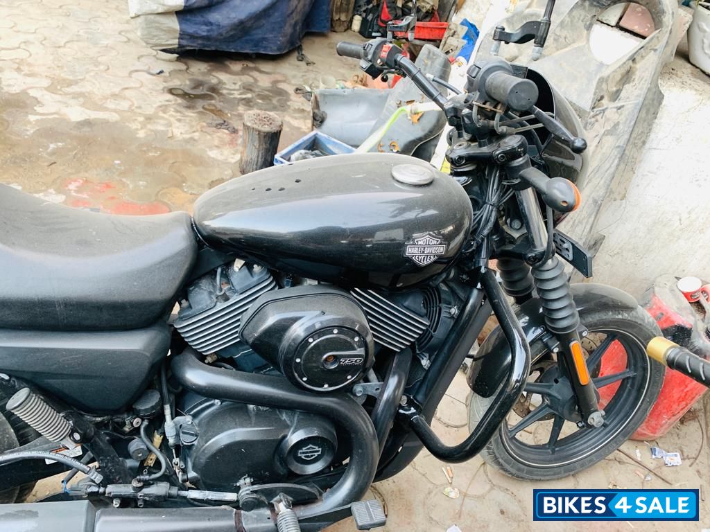 Jet Black Harley Davidson Street 750