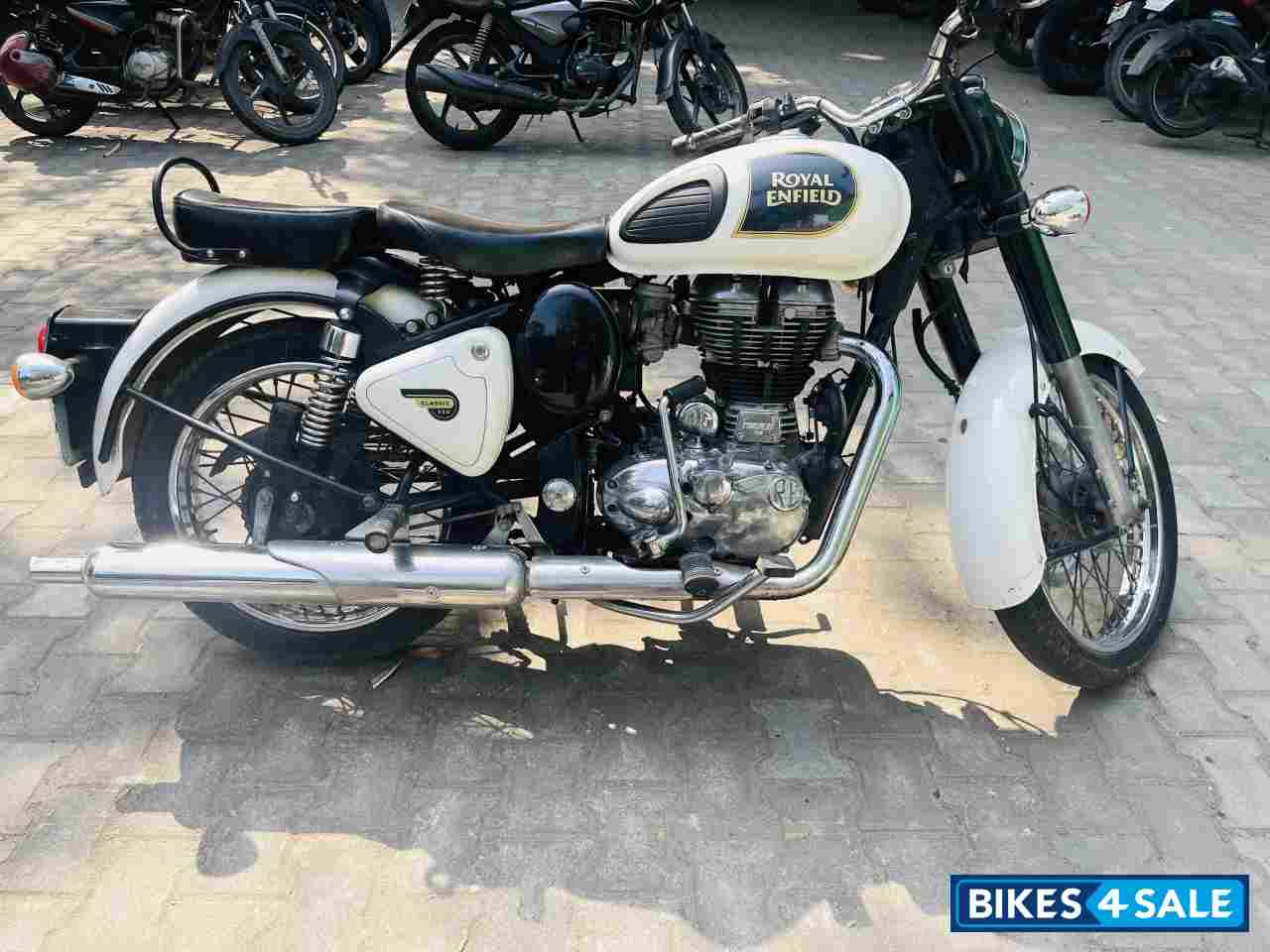 Ash (white) Royal Enfield Classic 350