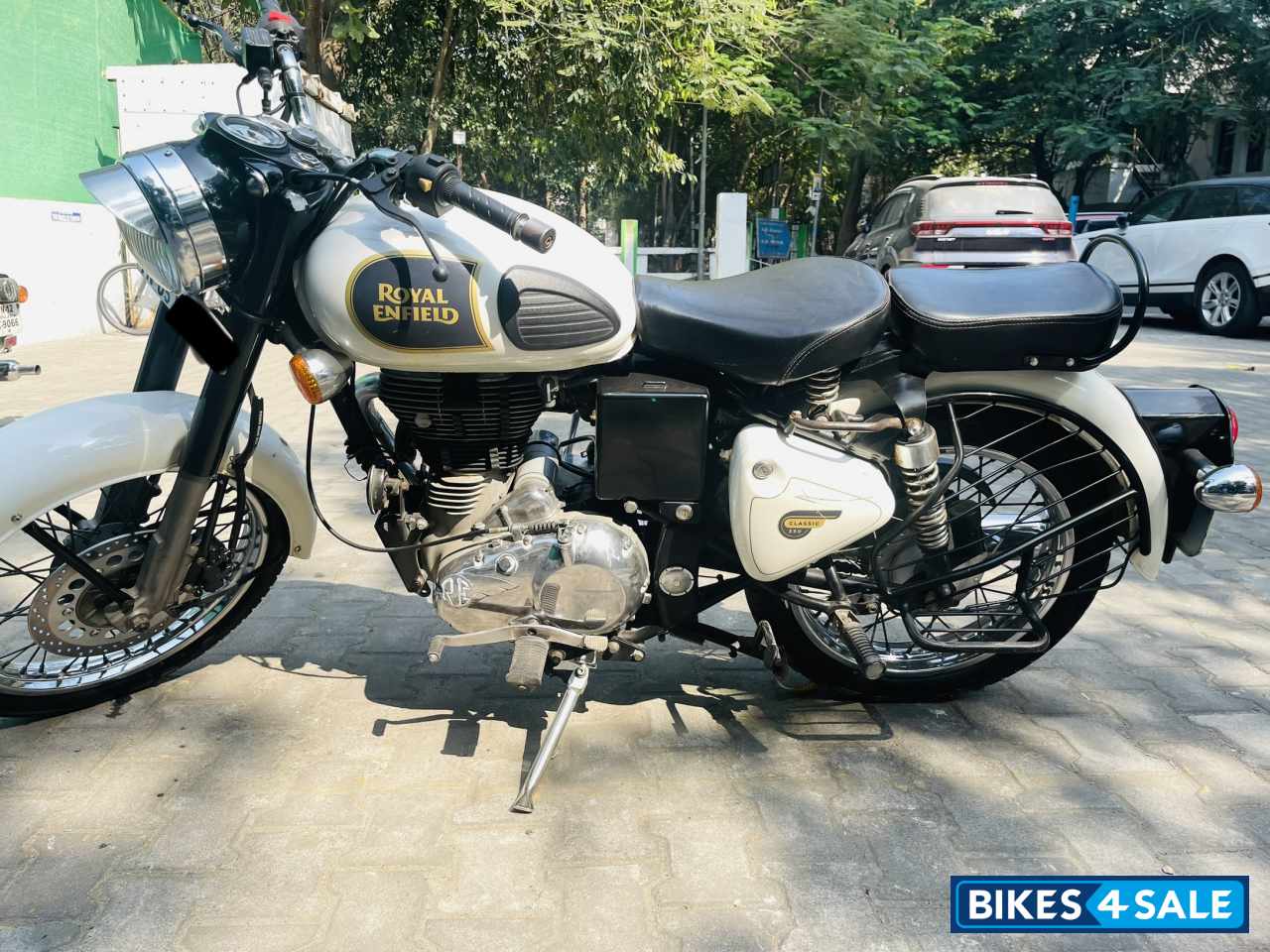 Ash (white) Royal Enfield Classic 350