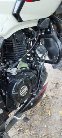 Bajaj Pulsar 220F