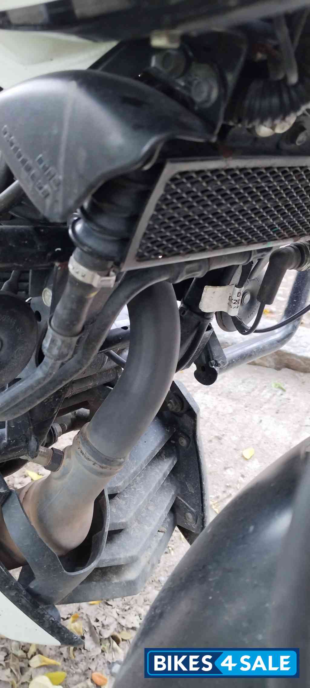 Bajaj Pulsar 220F