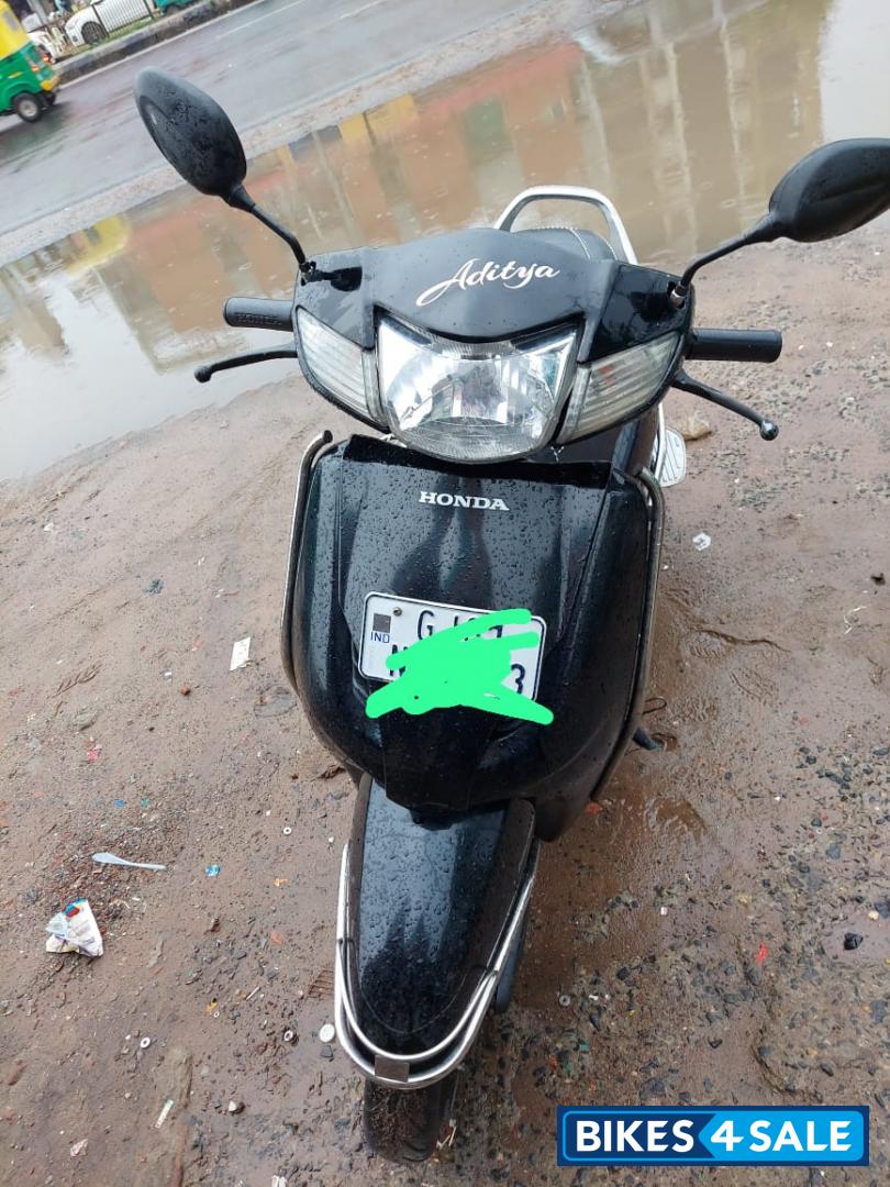 Black Honda Activa