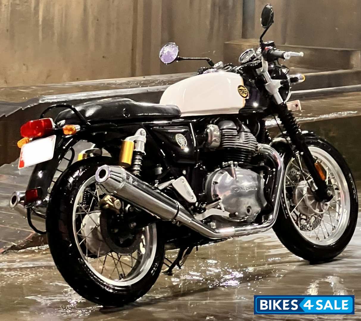 Dux Deluxe Royal Enfield Continental GT 650