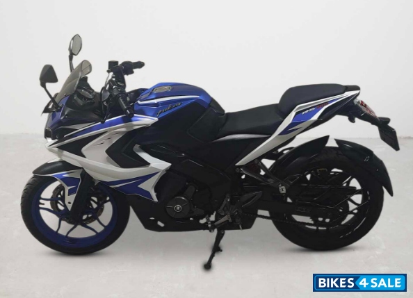 Bajaj Pulsar RS 200