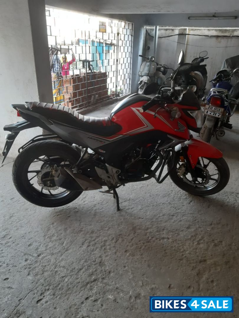 Honda CB Hornet 160R ABS