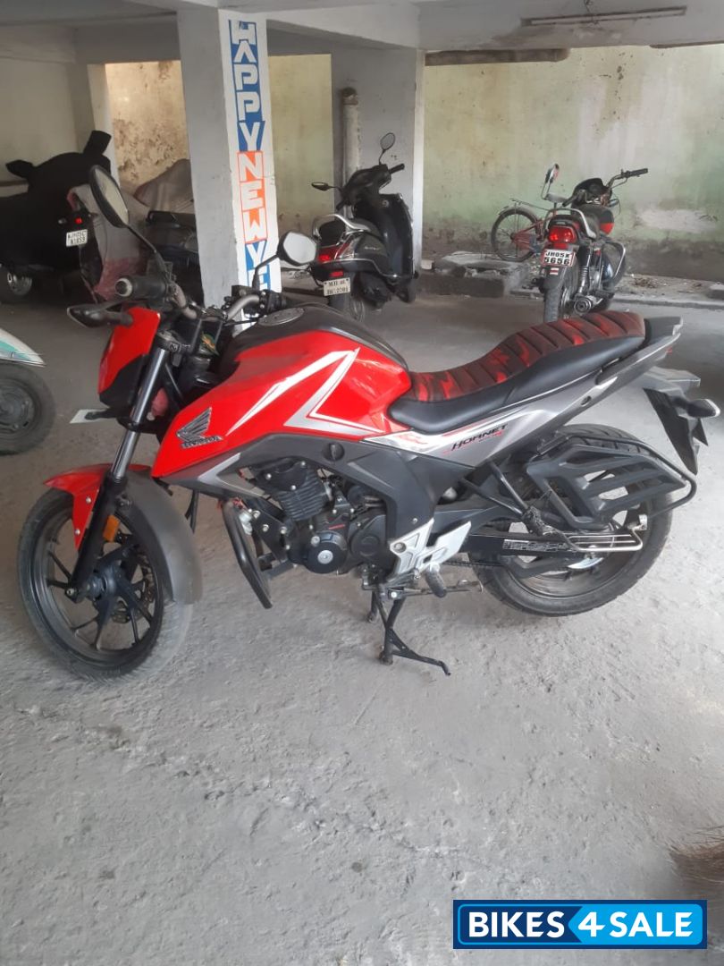 Honda CB Hornet 160R ABS