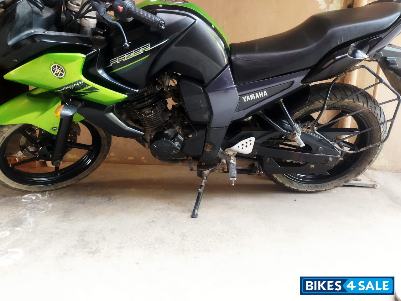 Green Yamaha Fazer