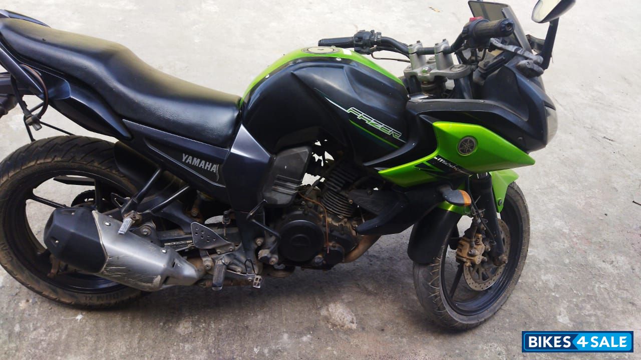 Green Yamaha Fazer Green Yamaha Fazer