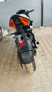 Mettalic-silver KTM RC 390 2020