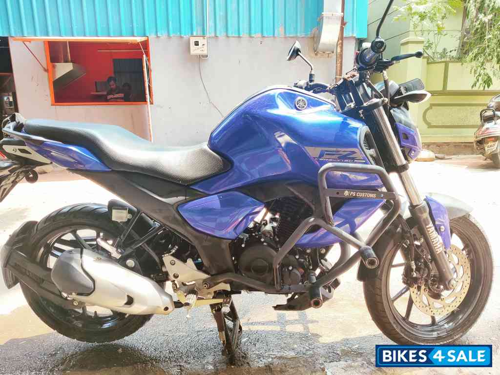 Blue Yamaha FZ FI V3 BS6