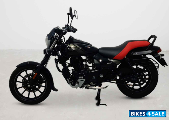 Bajaj Avenger Street 160