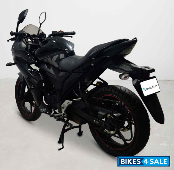 Suzuki Gixxer SF