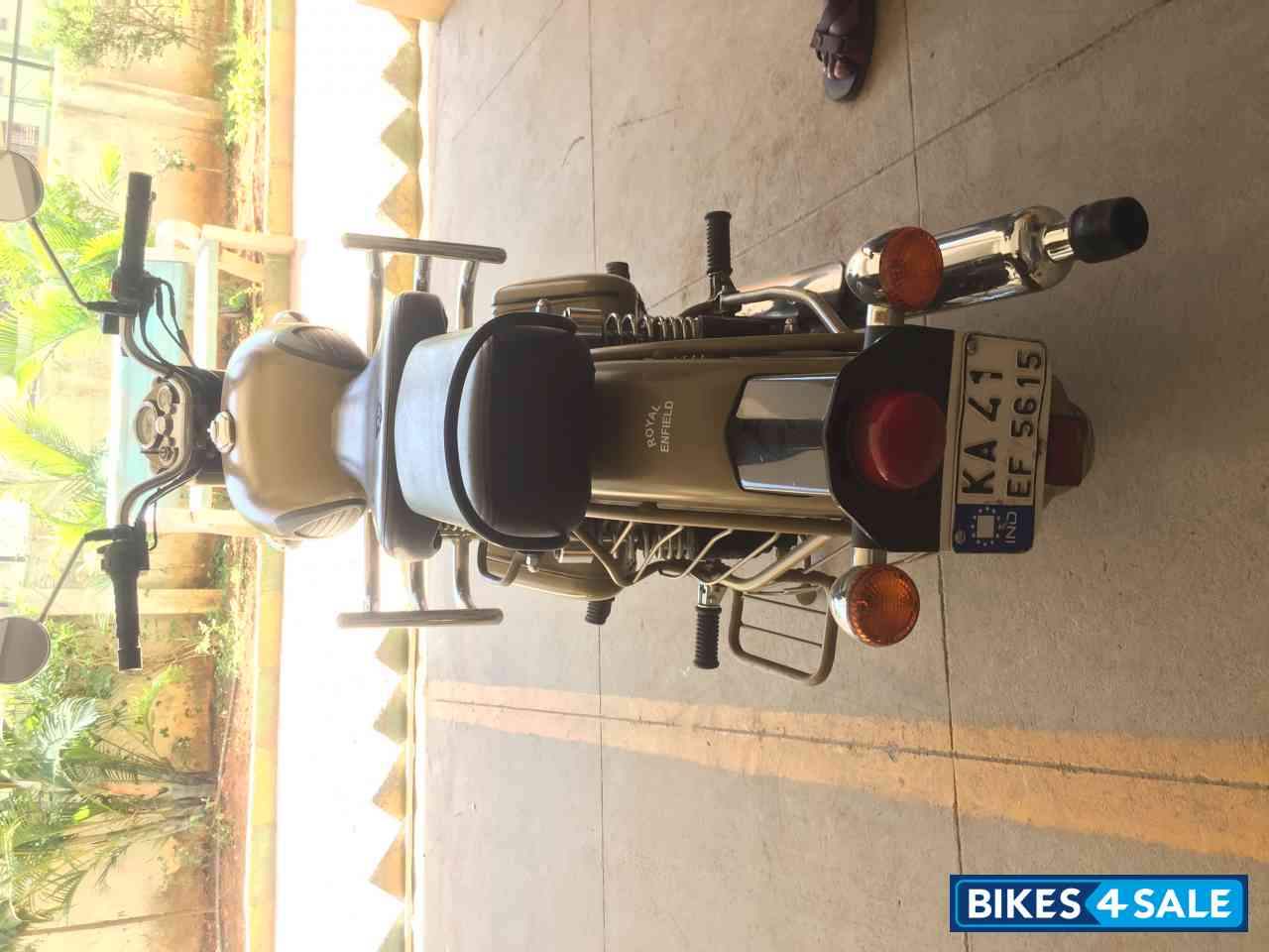 Desert Storm Royal Enfield Classic Desert Storm