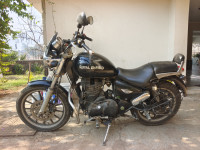 Black Royal Enfield Thunderbird 350