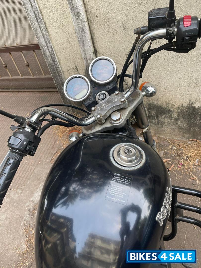 Black Royal Enfield Thunderbird 500