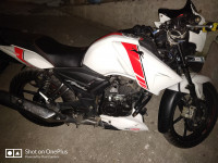 Pearl White TVS Apache RTR 160