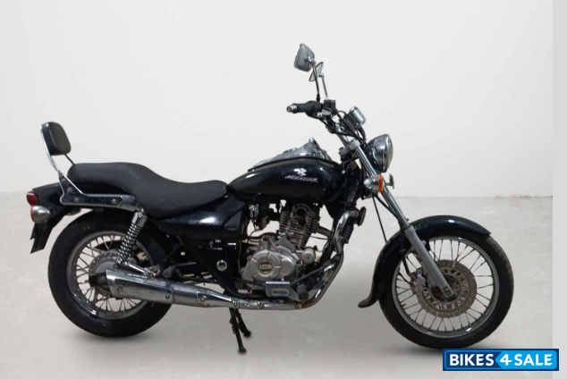 Bajaj Avenger 180 DTS-i