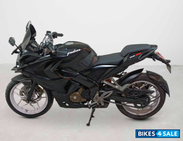 Bajaj Pulsar RS 200