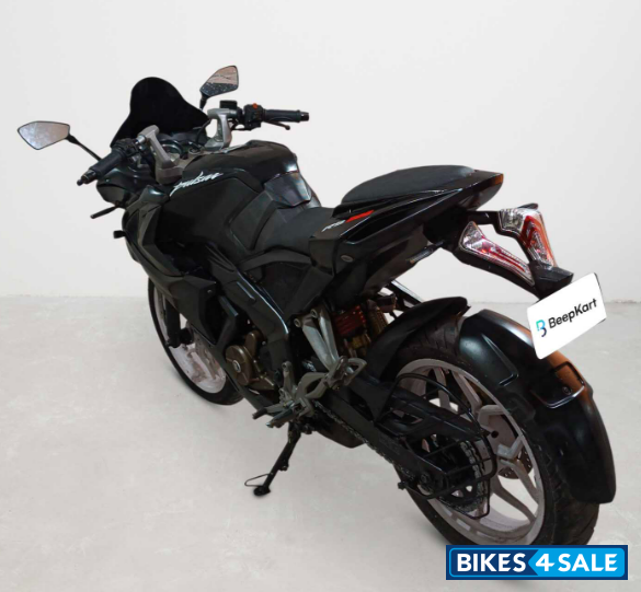 Bajaj Pulsar RS 200
