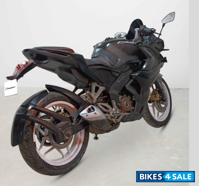 Bajaj Pulsar RS 200
