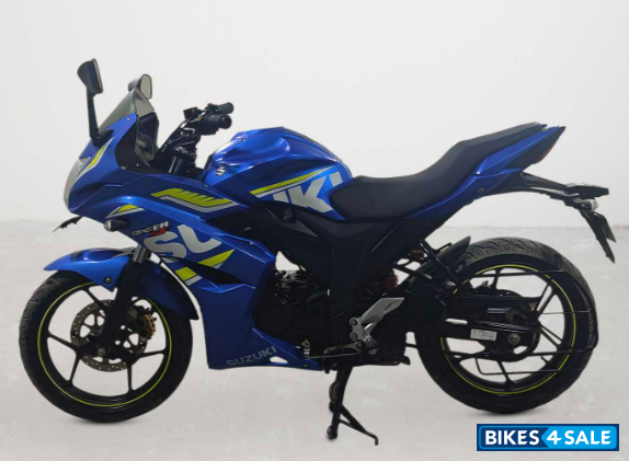 Suzuki Gixxer SF