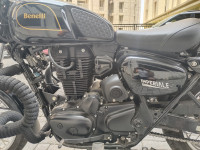 Black Benelli Imperiale 400 BS6