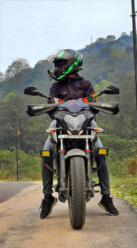 Black Bajaj Pulsar 200 NS ABS