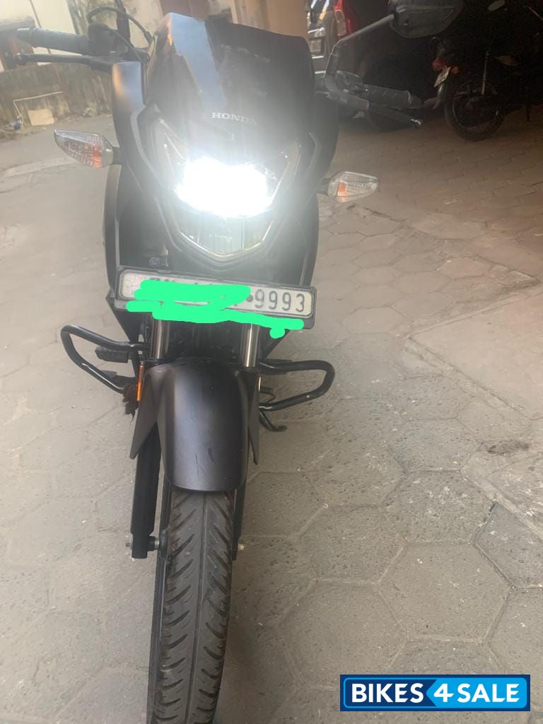 Grey Honda SP125 Grey Honda SP125