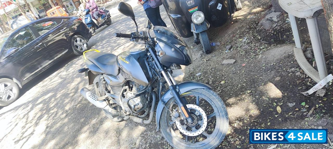 Bajaj Pulsar 150 Neon