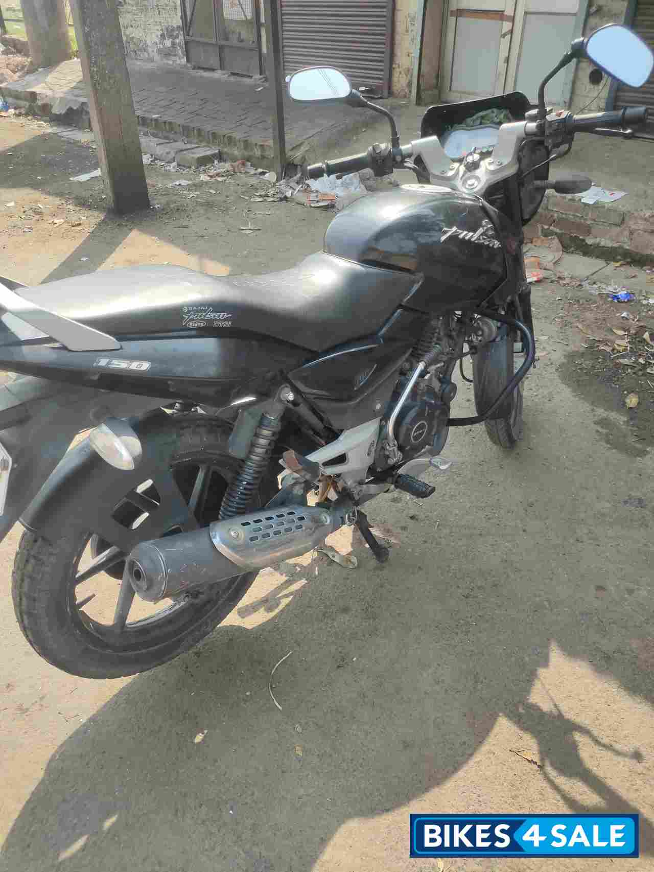 Black Bajaj Pulsar 150 DTSi