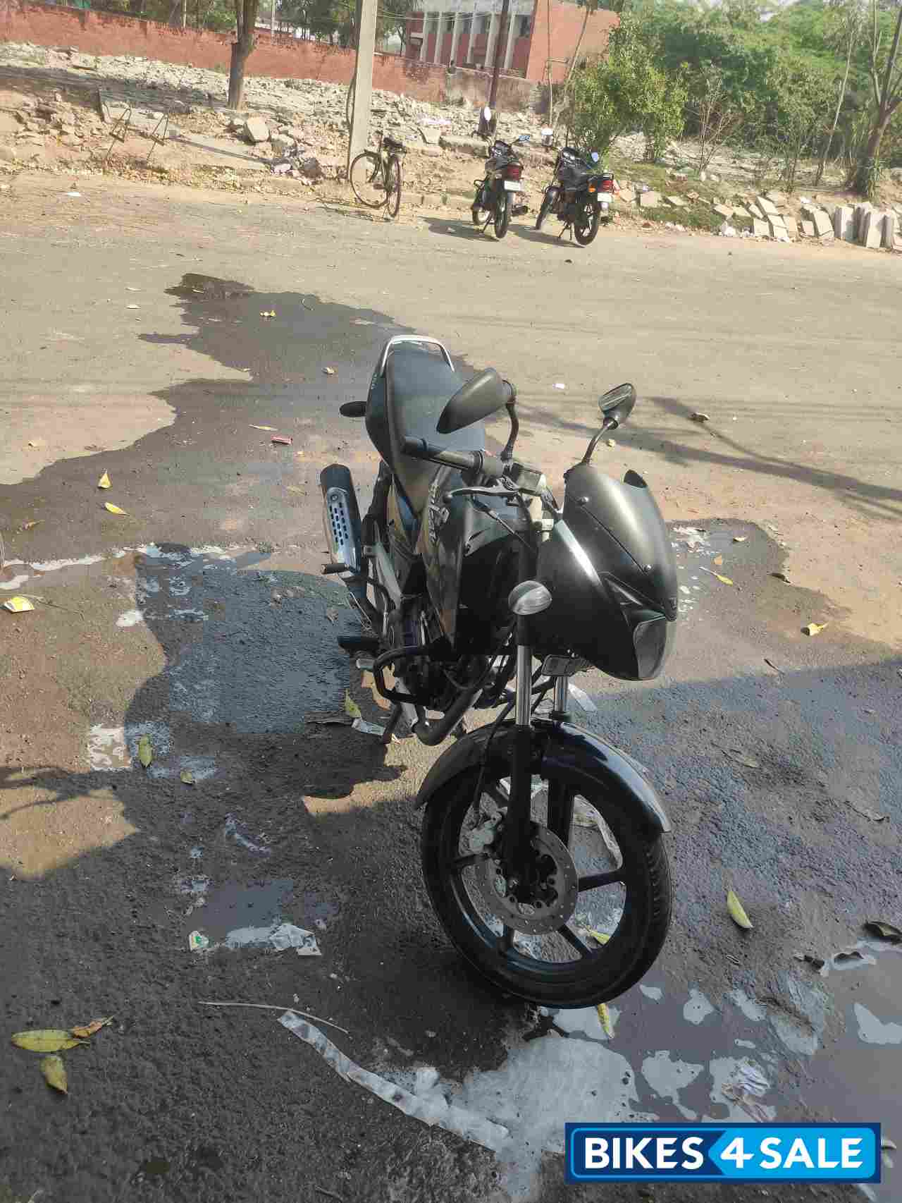 Black Bajaj Pulsar 150 DTSi