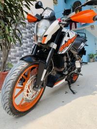 KTM Duke 200
