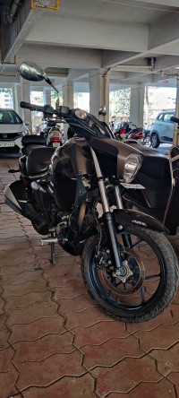 Black Suzuki Intruder 150 FI