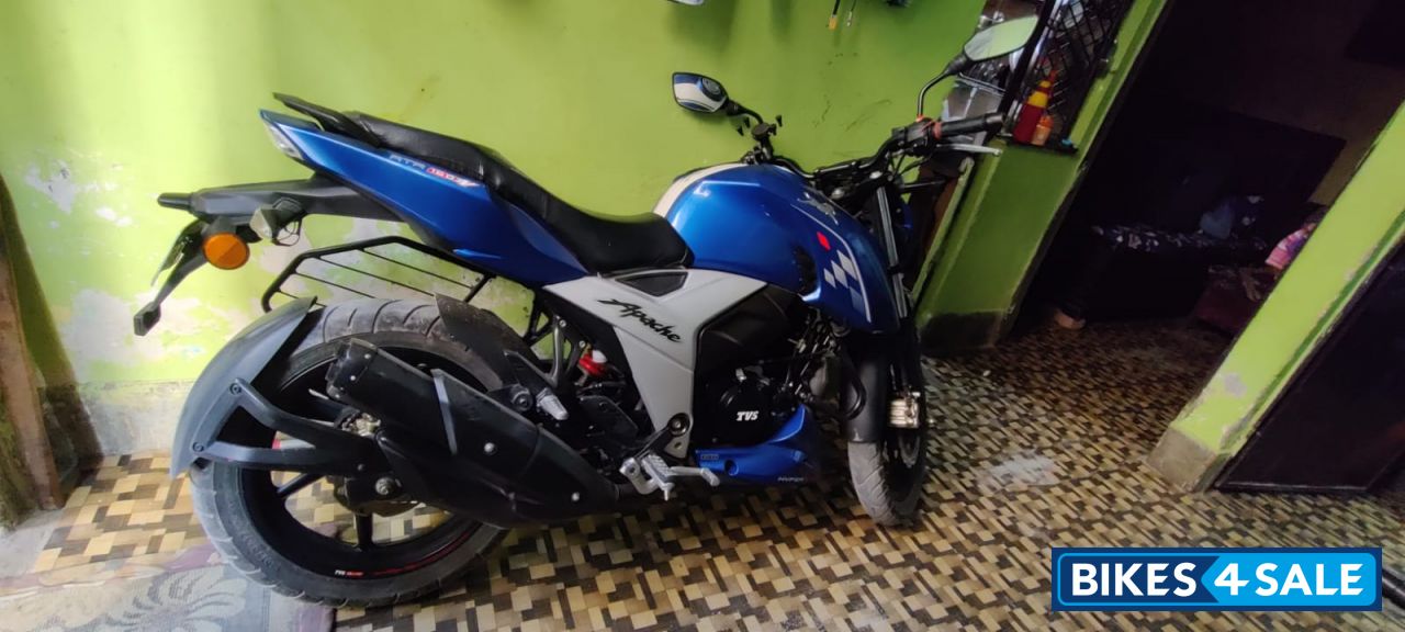 TVS Apache RTR 160 4V BS6