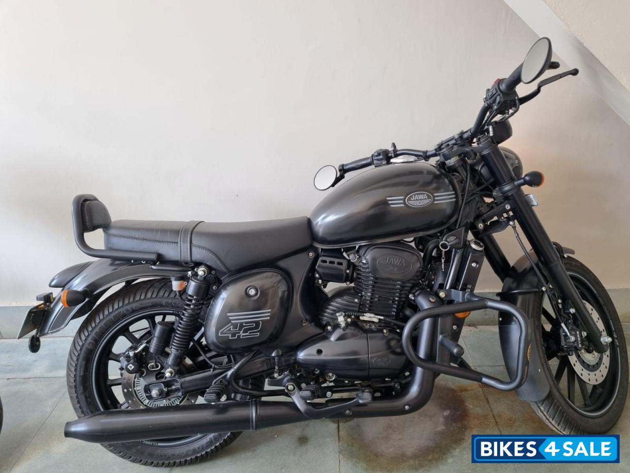 Jawa 42 Tawang Edition