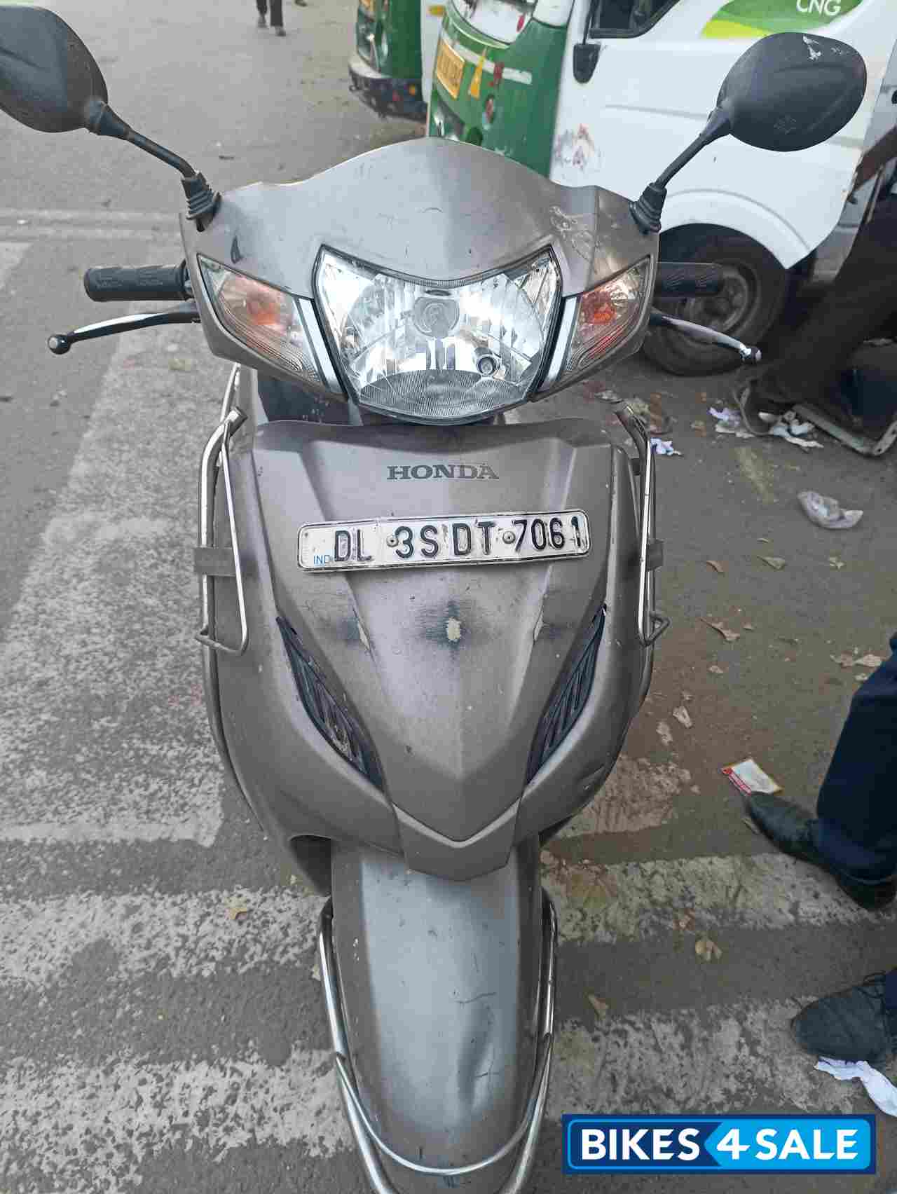 Gray Honda Activa