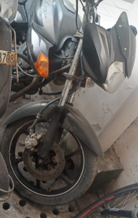 Black Bajaj Discover DTSi 135