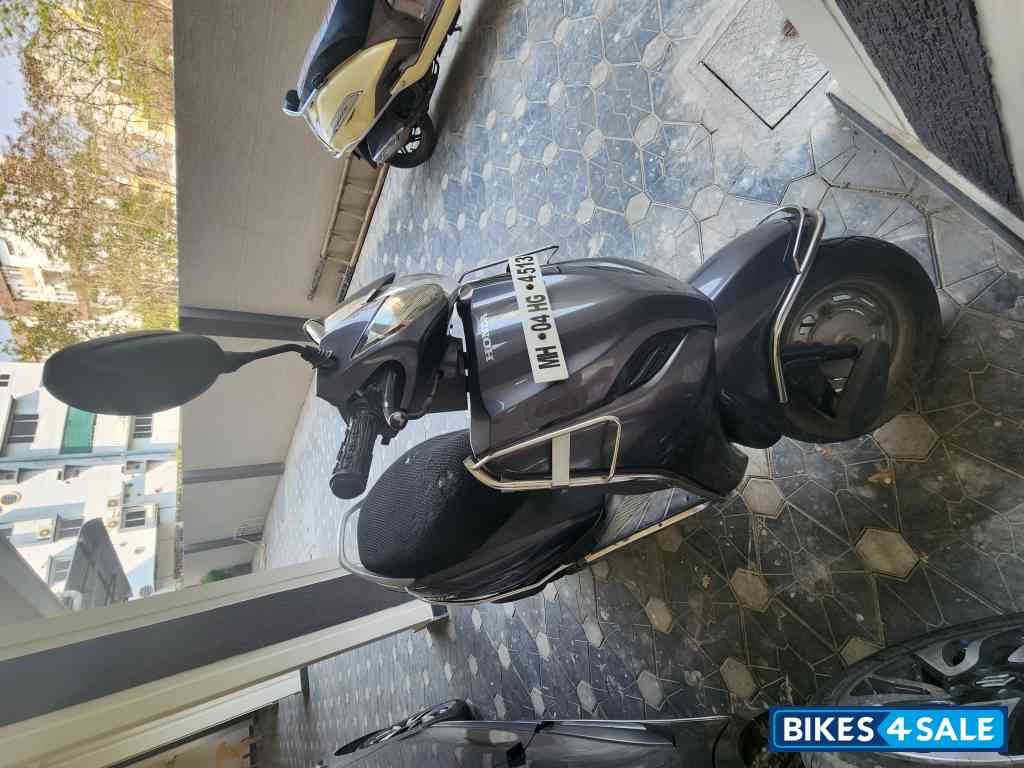 Grey Honda Activa 3G