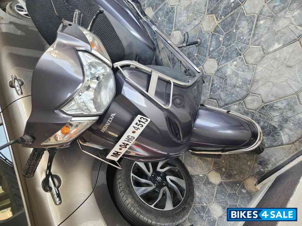 Grey Honda Activa 3G